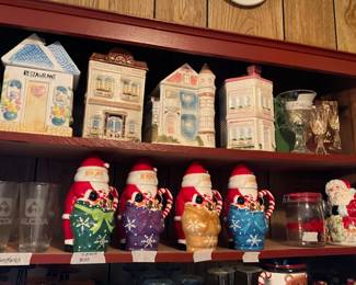 Kitchen - Santa cups & cookie jars