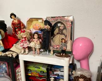 Dolls 