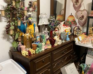 Bedroom - dresser with 2 mirrors