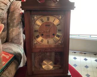 Mantle Clock 