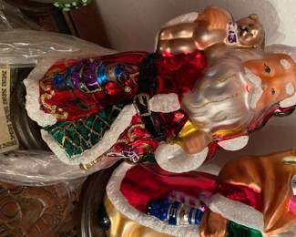 Thomas Pacconi collection of Christmas glass 