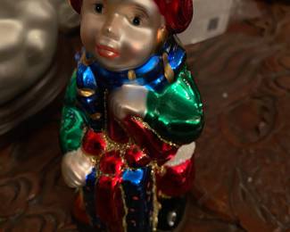 Thomas Pacconi collection of Christmas glass 