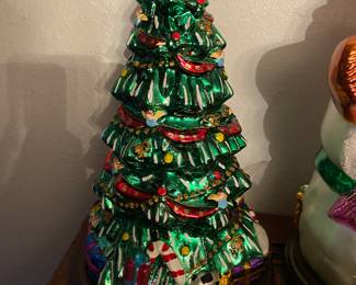 Thomas Pacconi collection of Christmas glass 