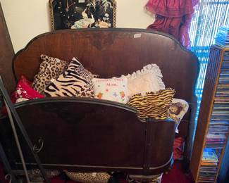 Full size headboard, footboard & rails + pillows