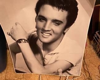 Elvis - no frame