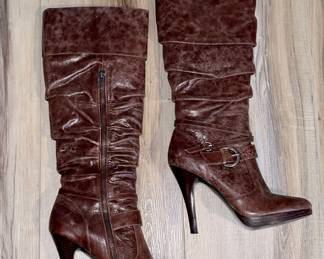 Ladies Shoes and Boots Size 7.5