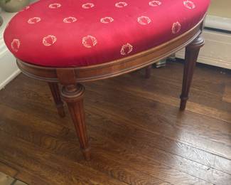 Oval Accent/Vanity Bench