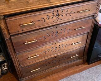 4 Drawer Chest 