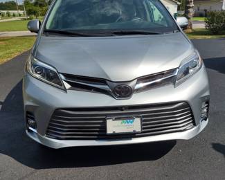 2020Toyota Sienna VMI Van side loading Wheelchair accessible