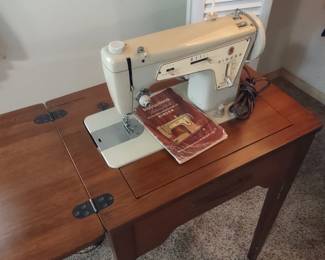 Singer sewing machine 