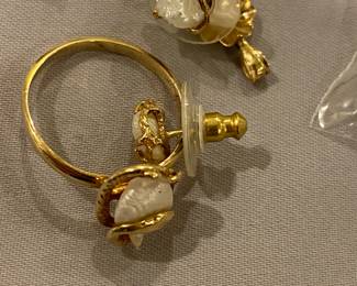 Tennesse Pearl earrings pendant ring set