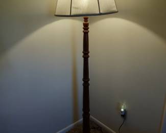 Wooden pole lamp