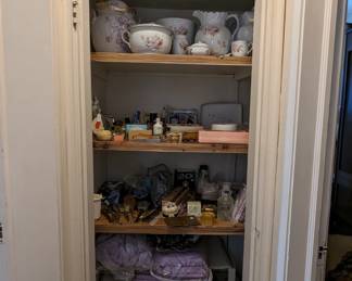 Chamber sets, perfumes, sheets.