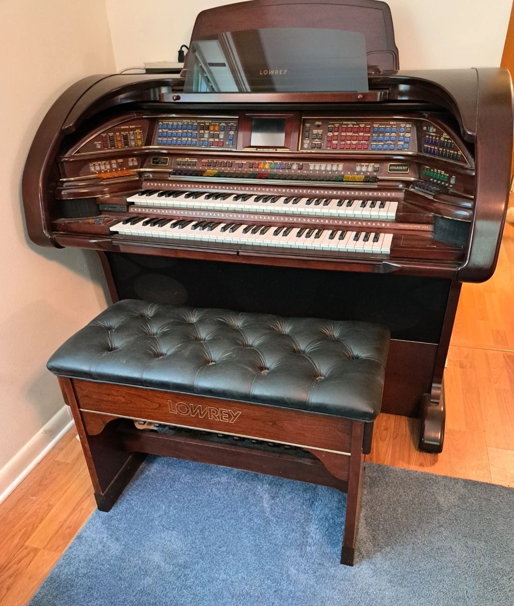 60 OFF on Sunday Eustis Moving Sale by L & D starts on 9/22/2023