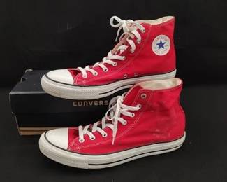 https://www.auctionninja.com/hewitt-estates-and-antiques/product/chuck-taylor-converse-all-star-hi-top-sneakers-in-red-200230.html
