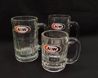 https://www.auctionninja.com/hewitt-estates-and-antiques/product/a-w-glass-stein-set-200267.html
