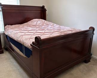 Queen Size Wood Sleigh Bed
