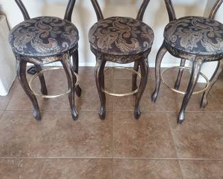 3 bar stools