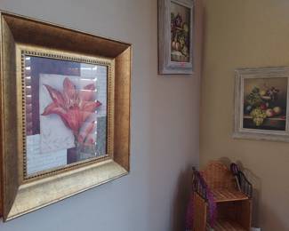 Pictures/ Wicker stand