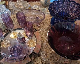 Tray/metal beaded basket