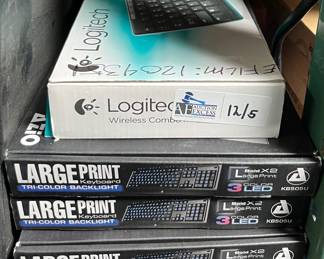 LOT OF 5 KEYBOARDS IN ORIGINAL BOXES