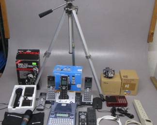 LOT ELECTRONICS INCLUDING AT&T PHONE SYSTEM, PROJECTOR LAMPS, LABEL MAKERS AND MORE