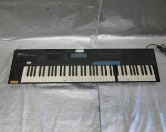 ROLAND D70 KEYBOARD