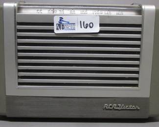 VINTAGE RCA VICTOR RADIO