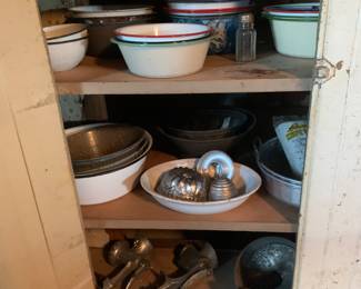 Kitchen 
More enamelware!