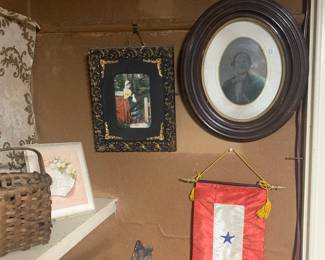 Library
Picture frames