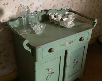 Green Bedroom 
Set-commode