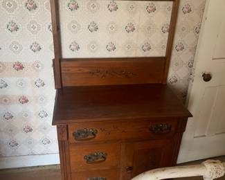 Evelena’s Room 
Spoon carved commode