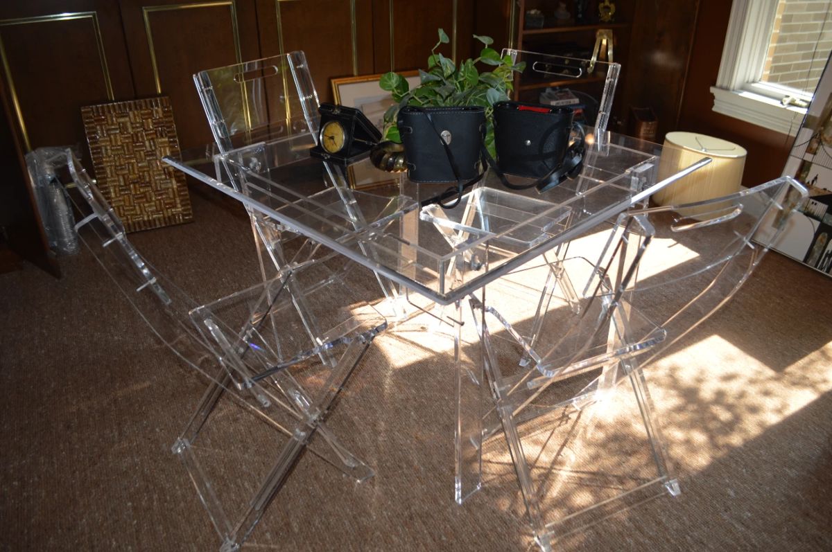 Acrylic table and 4 chairs