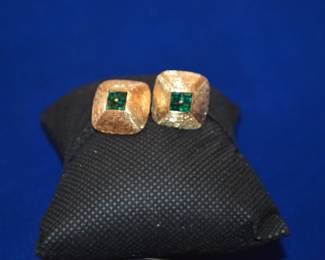Emerald and gold cufflinks