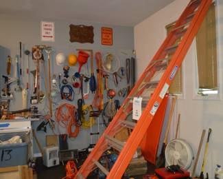 Hand tools, power tools and accessories