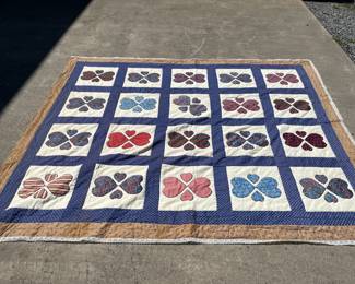 VTG Clover Heart Quilt