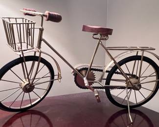 Bicycle decor (1 of 2)