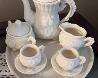 Miniature tea sets