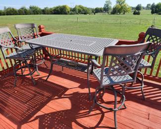Outdoor table and 4 chairs