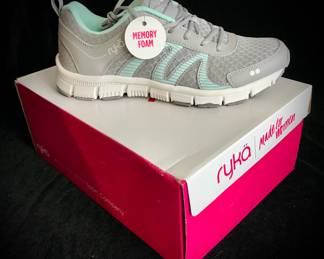 Women's Shoes, Many Brand New in Box, Sizes 9-10