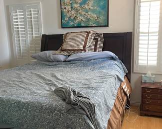 King size platform bed