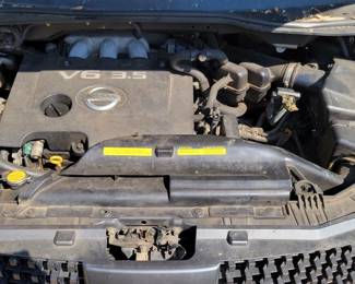 34 - 2004 Nissan Minivan odometer doesn't work, close to 300k miles, does not run, needs work