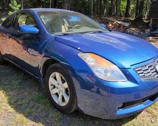 35 - 2008 Nissan Altima 2-door coupe 176k miles, runs