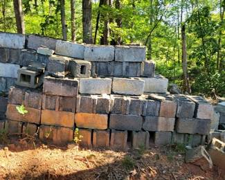 64 - Lot of Cinderblock
