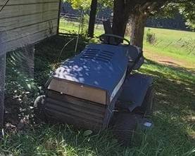 77 - Riding Lawnmower
