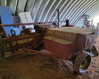 142 - New Holland Hayliner