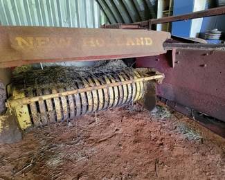 142 - New Holland Hayliner