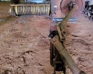 142 - New Holland Hayliner