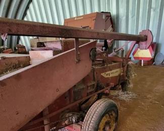 142 - New Holland Hayliner