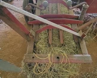 142 - New Holland Hayliner